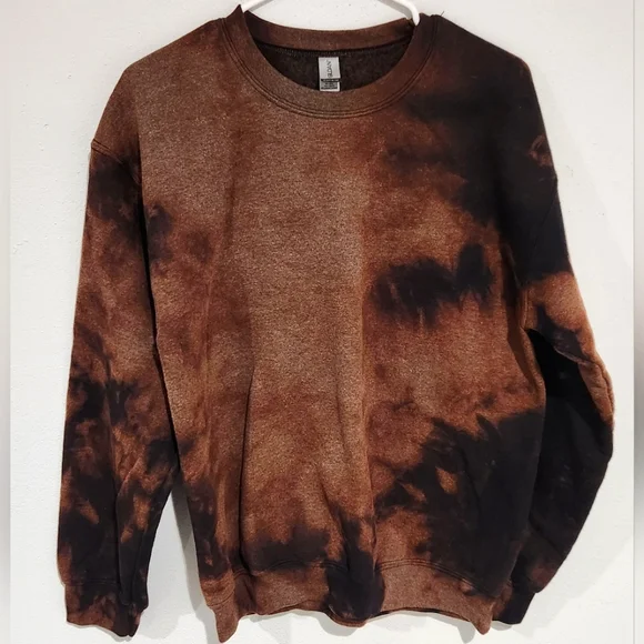 Gildan | Bleach Tie-dyed Sweatshirt | Size Medium - Picture 1 of 5